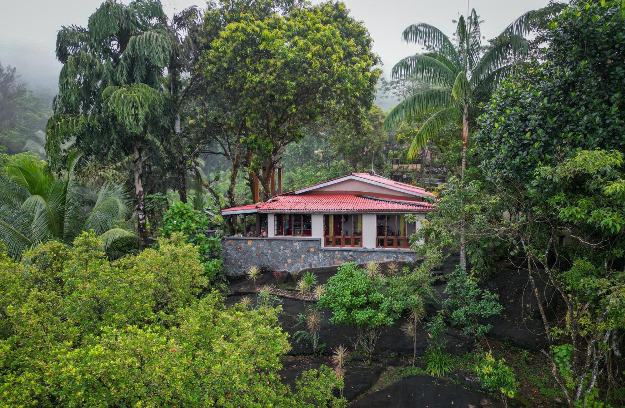 Singharaja Garden Agro Eco Lodge Pelawatta  Екстериор снимка
